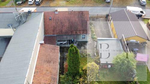 Drohnenansicht - Doppelhaushälfte mit 120,00 m&sup2; in Pößneck zum Kaufen