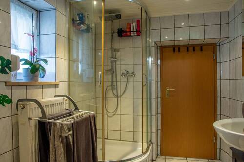 Dusche im Erdgeschoss - 