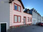 1 - Charmantes Stadthaus in Bitburg mit Terrasse, 3 Stellplätzen und sofortiger Verfügbarkeit