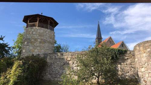 Stadtmauerblick von Garten - 