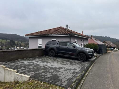 Bild 2 - 5 Zimmer Einfamilienhaus zum Kaufen in Naurath (Eifel)