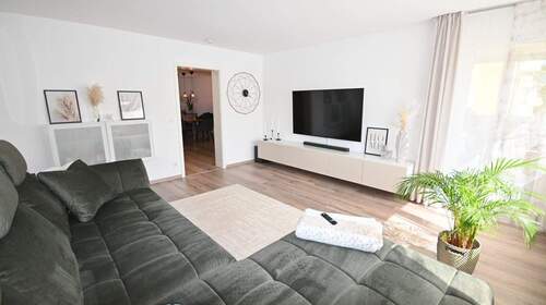 Einfach schön wohnen! - Warum neu, wenn saniert so schön sein kann? Schicke 4,5-Zimmer-Wohnung mit TG-Stellpl. am Faberpark.