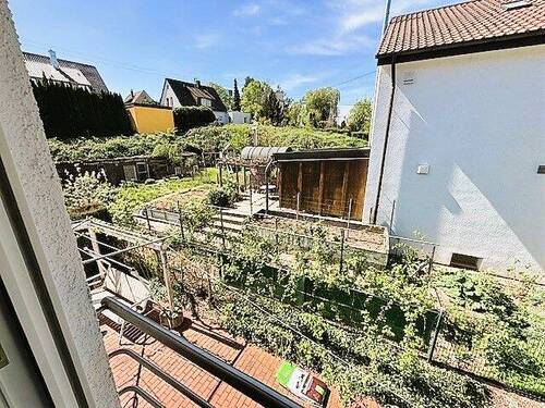 seitlicher Ausblick aus Wohnzimmer.jpg - 