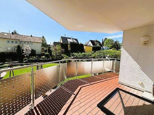 Balkon im Grünen.jpg - Helle Wohnung mit großem Balkon