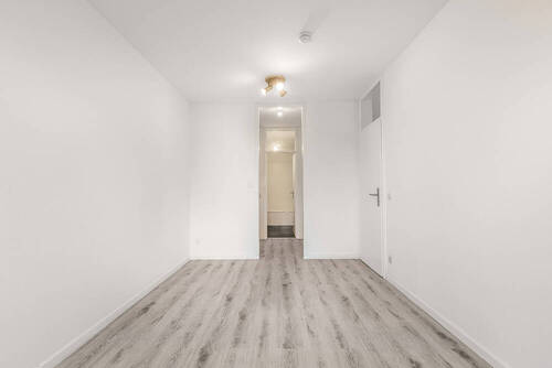 Schlafzimmer Durchgang Ankleide zu Badezimmer - 