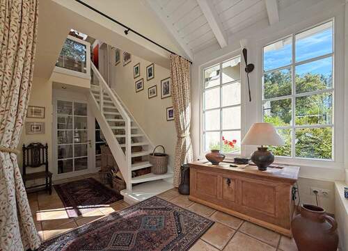 stilvoller Empfangsbereich - 6 Zimmer Mehrfamilienhaus, Wohnhaus in Aßlar