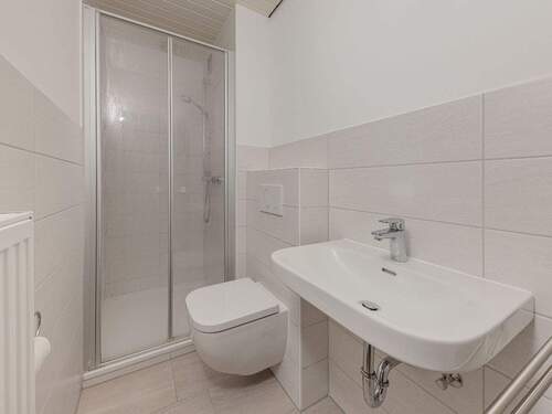 modernisiertes Duschbad - 