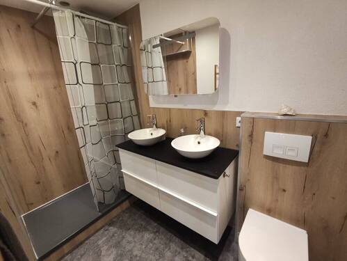 Bad - 1 Zimmer Mehrfamilienhaus, Wohnhaus in Ludwigsburg / Pflugfelden