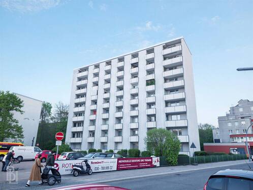 Außenansicht - (KI generiert) - Renovierungsbedürftige 2-Zimmer-Wohnung mit Aufzug in zentraler Lage