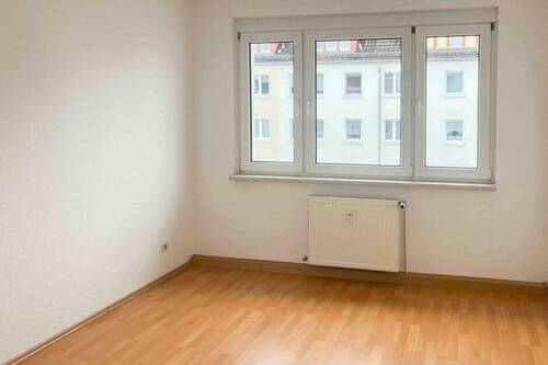 Wohnzimmer - Sofort wohlfühlen: 4,5-Zi.-ETW in Groitzsch