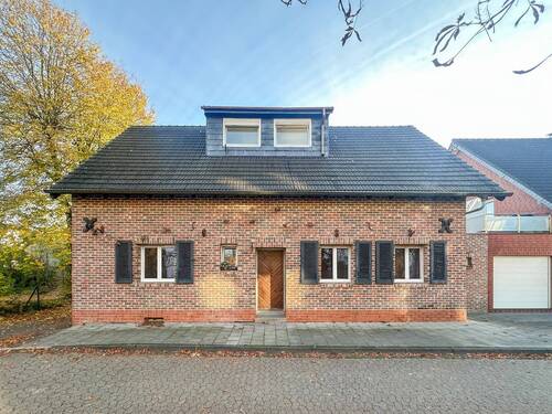 Außenansicht - 8 Zimmer Einfamilienhaus zum Kaufen in Düsseldorf