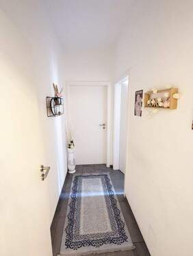 Flur - 3 Zimmer Etagenwohnung zur Miete in Hagen