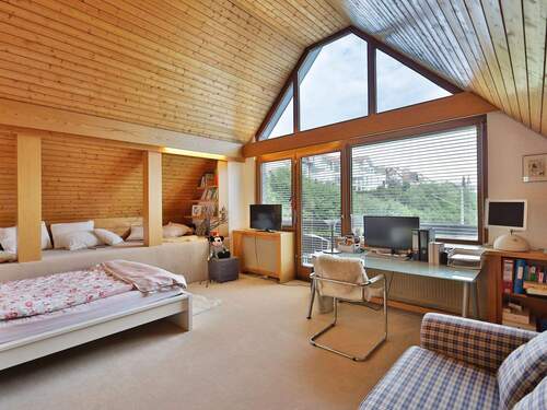 Helles und geräumiges Schlafzimmer - 