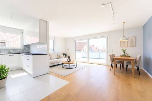 Einrichtungsbeispiel - Besser als neu! Sonnige 4-Zi.-Whg. mit XXL-Balkon, Top-Lage & TG