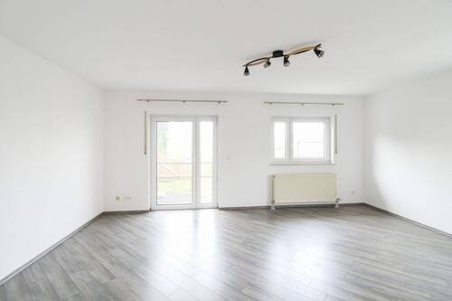 Wohnzimmer (2) - Doppelhaushälfte mit 140,20 m&sup2; in Zwickau zum Kaufen