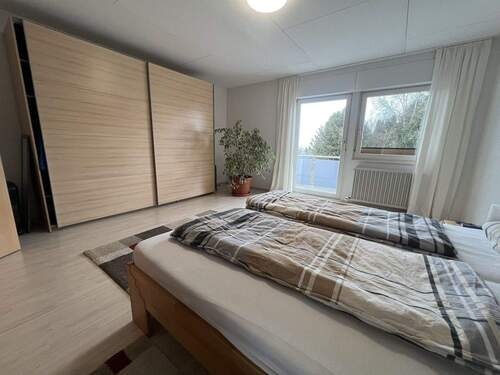 helles Hauptschlafzimmer (2) - 
