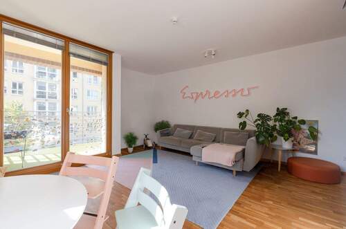 Gemütliches Wohnzimmer - 3 Zimmer Etagenwohnung in Frankfurt am Main