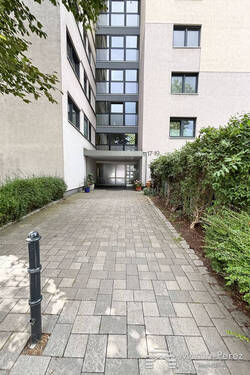 Gebäude Zugang - 1 Zimmer Etagenwohnung zum Kaufen in Hagen