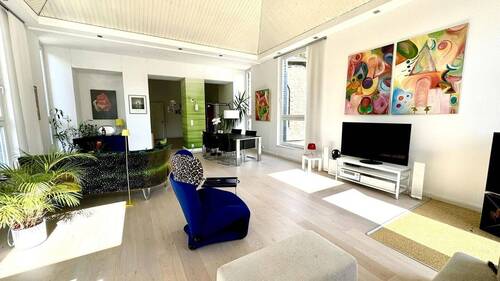 Blick in den Wohnraum - Etagenwohnung mit 190,00 m&sup2; in Wuppertal zum Kaufen