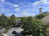 Blick vom Balkon im Sommer - Etagenwohnung mit 78,80 m&sup2; in Erlangen zur Miete