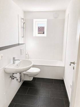 Badezimmer 1 - 3 Zimmer Etagenwohnung in Schwandorf