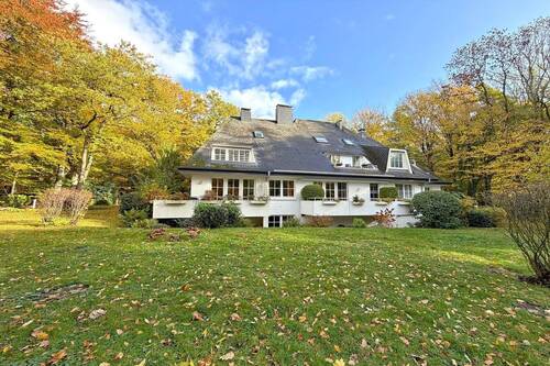 Attraktives Gebäude - Am Niendorfer Gehege: 4 Räume Küche mit EBK 2 Bäder Balkon+Terrasse 90+49 m² auf 2 Ebenen!