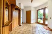 Eingangsbereich (Garderobe) - 5 Zimmer Einfamilienhaus zum Kaufen in Ennepetal