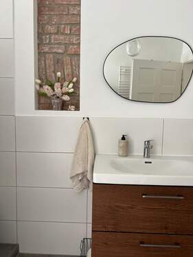 Bad Nische.JPG - 4 Zimmer Etagenwohnung zur Miete in Wiesloch