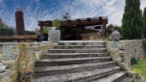 Treppe zum Pool-Bereich - 