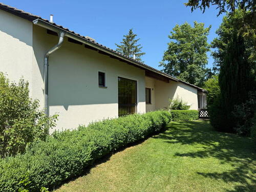 Haus Straßenseite - 8 Zimmer Einfamilienhaus zum Kaufen in Sulzbach-Rosenberg