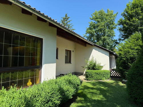 Haus Straßenseite - 8 Zimmer Einfamilienhaus in Sulzbach-Rosenberg