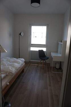 Zimmer 2 - 