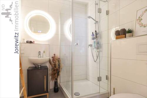 012 - Haus B - EG rechts - Gäste-WC - 