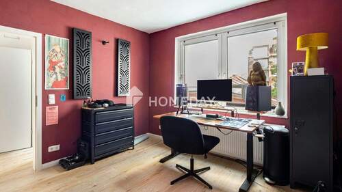 1. OG Schlafzimmer 1 - 