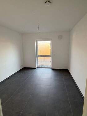 Kind EG rechts 1.jpeg - 