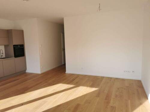 Wohnbereich ohne Möbel - Etagenwohnung mit 84,00 m² in Berlin zur Miete