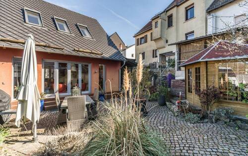 wunderschönes Ambiente - 5 Zimmer Einfamilienhaus in Wiesbaden