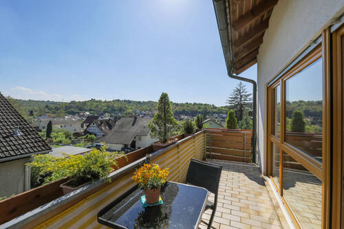 Balkon OG - Familienfreundlich & charmant: Ihr Wohnglück in Bilfingen wartet!