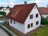 Haus Rückansicht - 6 Zimmer Mehrfamilienhaus, Wohnhaus zum Kaufen in Wettstetten