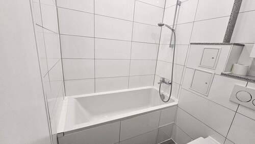 Bad - Etagenwohnung mit 42,80 m² in Berlin zum Kaufen