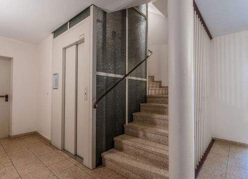 Fahrstuhl - 