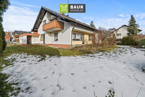 Außen - 9 Zimmer Mehrfamilienhaus, Wohnhaus zum Kaufen in Ellwangen