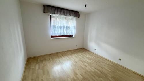 Zimmer im Erdgeschoss - 