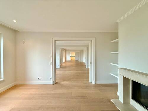 großzügiges Raumgefühl - 6 Zimmer Etagenwohnung zur Miete in Düsseldorf