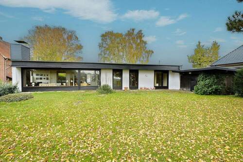 Hausansicht - Einfamilienhaus im Bungalowstil