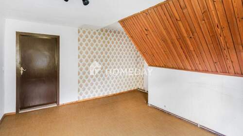 1. OG Schlafzimmer 2 - 