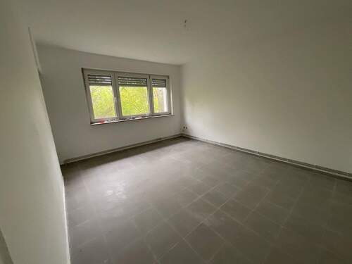 Schlafzimmer - Mehrfamilienhaus, Wohnhaus mit 2,00 m&sup2; in Wildflecken zum Kaufen