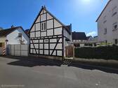 Fachwerkhaus - 5 Zimmer Einfamilienhaus in Bergen-Enkheim