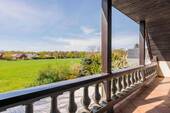 Überdachter Balkon mit Weitblick - 
