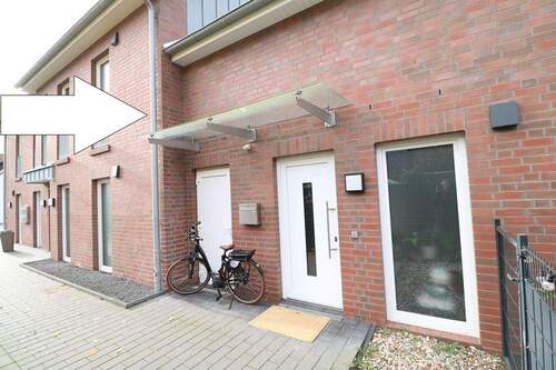 Bild - Topmoderne, neuwertige Reihenendwohneinheit mit Pkw-Stellplatz in zentrumsnaher Stadtlage